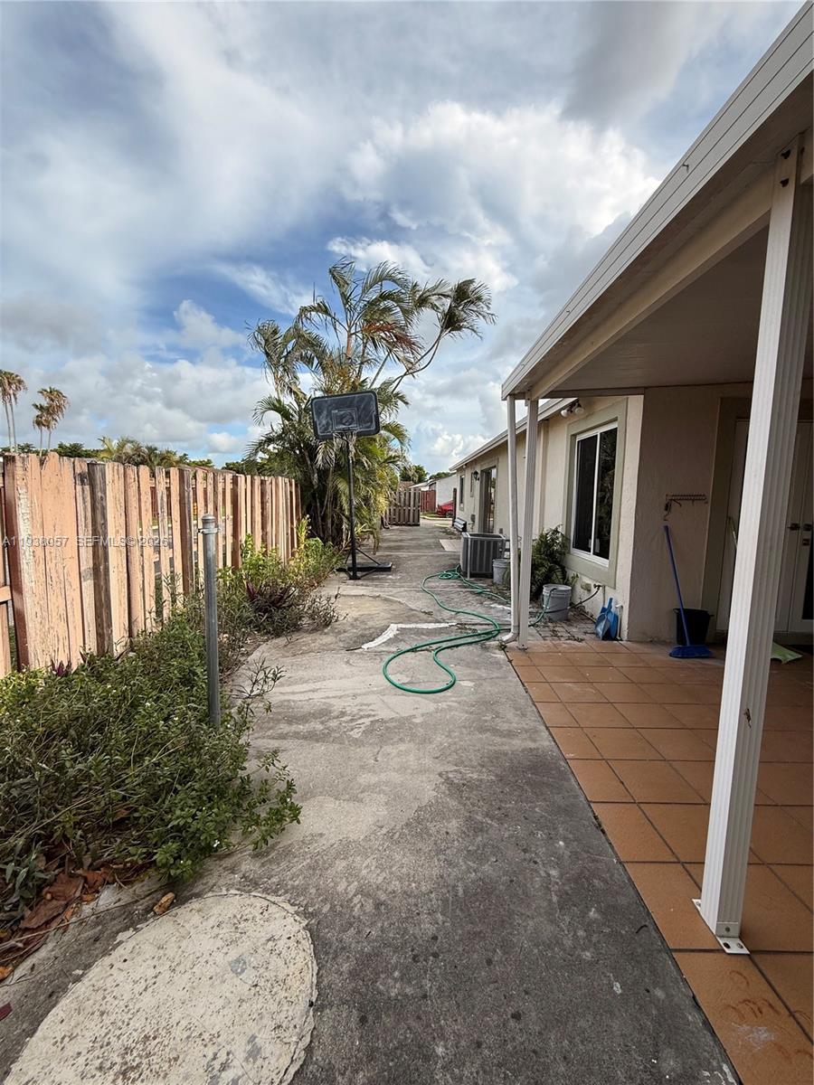 COUNTRY LAKE HOMES 2ND AD - Residential