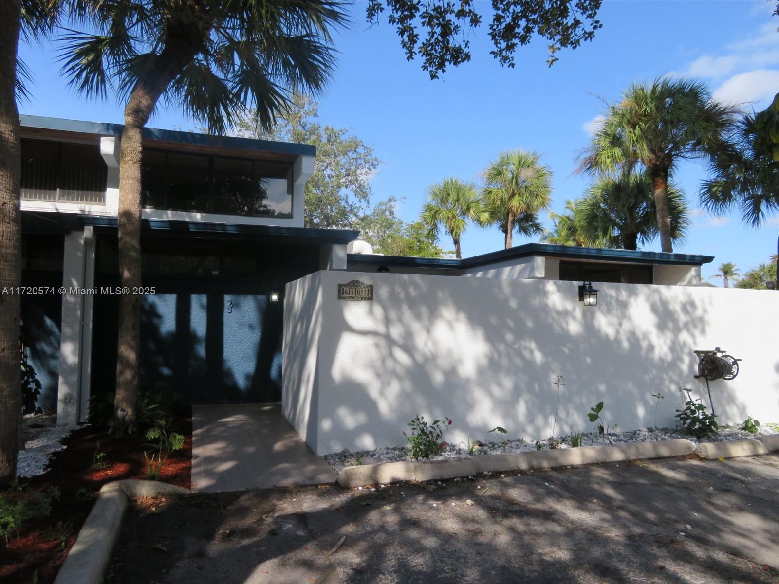 6401 Turkey Run Ter, Miami Lakes, Miami-Dade County, Florida - 2 Bedrooms  
2 Bathrooms - 