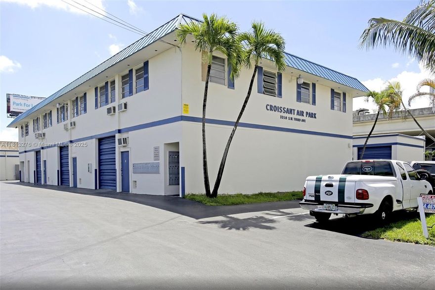 SMALL WAREHOUSE SPACES AVAILABLE RIGHT NEXT TO FORT LAUDERDALE AIRPORT. CALL MARCUS PORTELLA