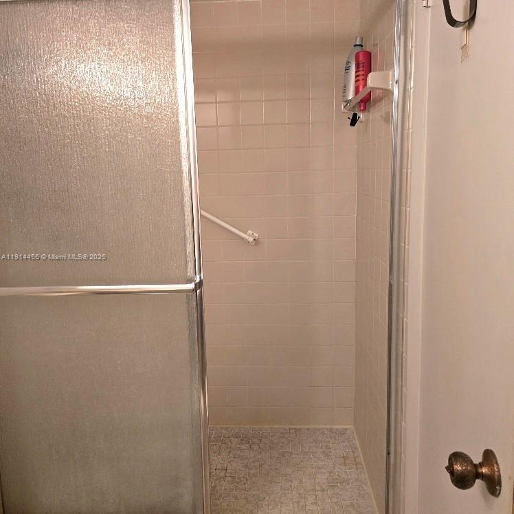 MEADOWBROOK LAKES VIEW CO - Residential Lease