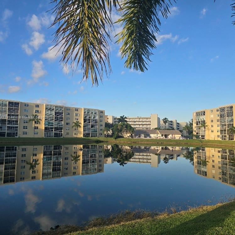 MEADOWBROOK LAKES VIEW CO - Residential Lease