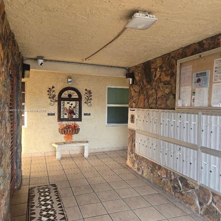 MEADOWBROOK LAKES VIEW CO - Residential Lease