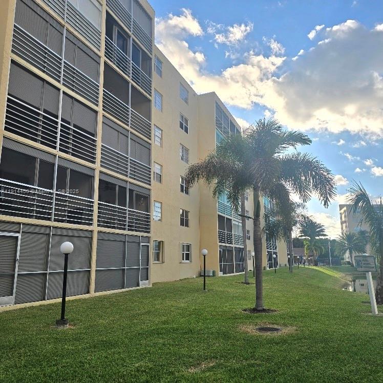 MEADOWBROOK LAKES VIEW CO - Residential Lease