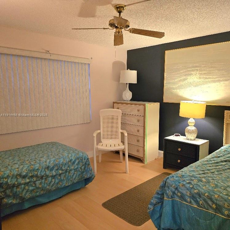 MEADOWBROOK LAKES VIEW CO - Residential Lease