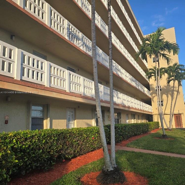 MEADOWBROOK LAKES VIEW CO - Residential Lease