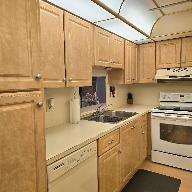 MEADOWBROOK LAKES VIEW CO - Residential Lease