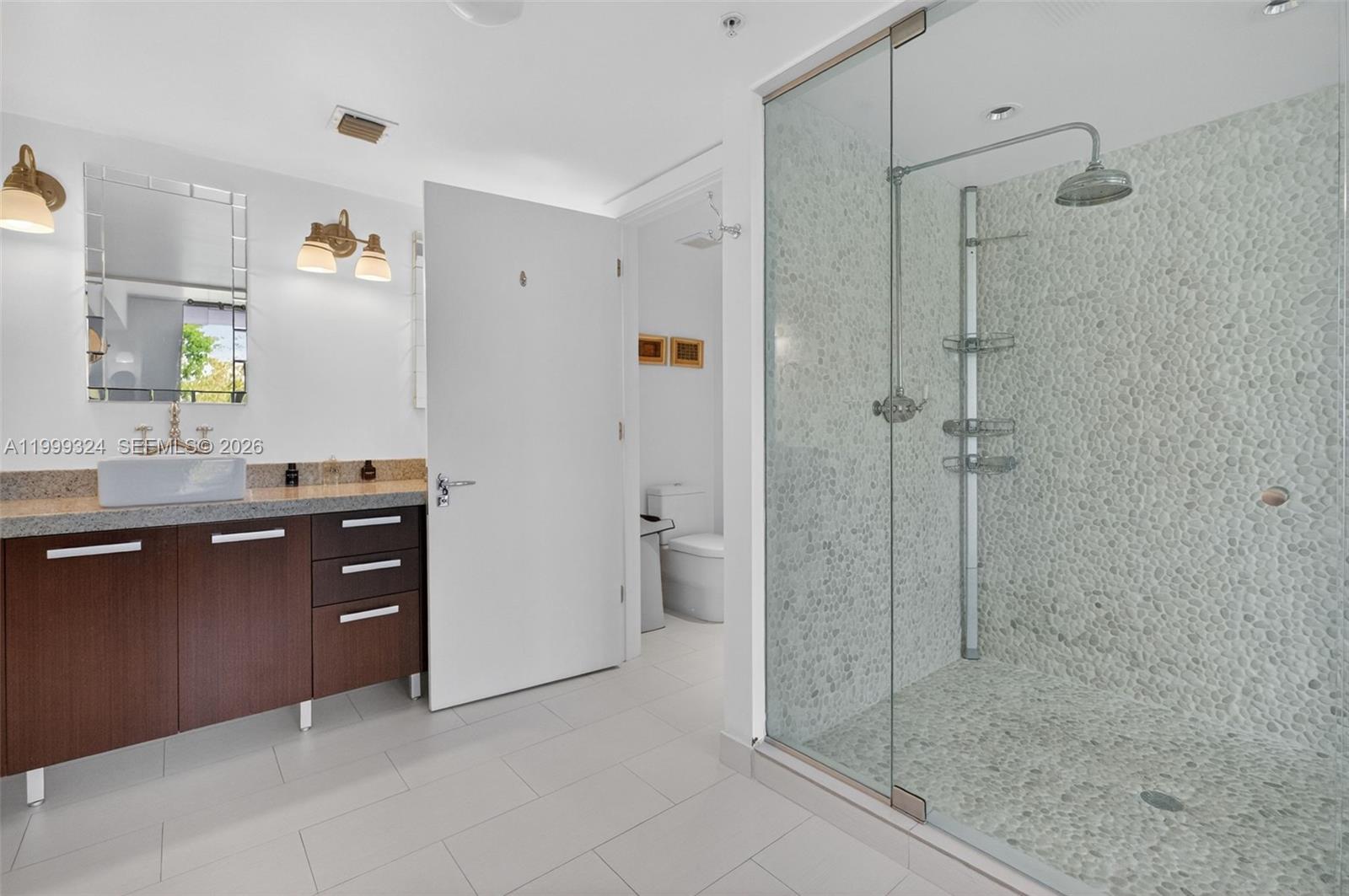 IOS ON THE BAY CONDO - Residential