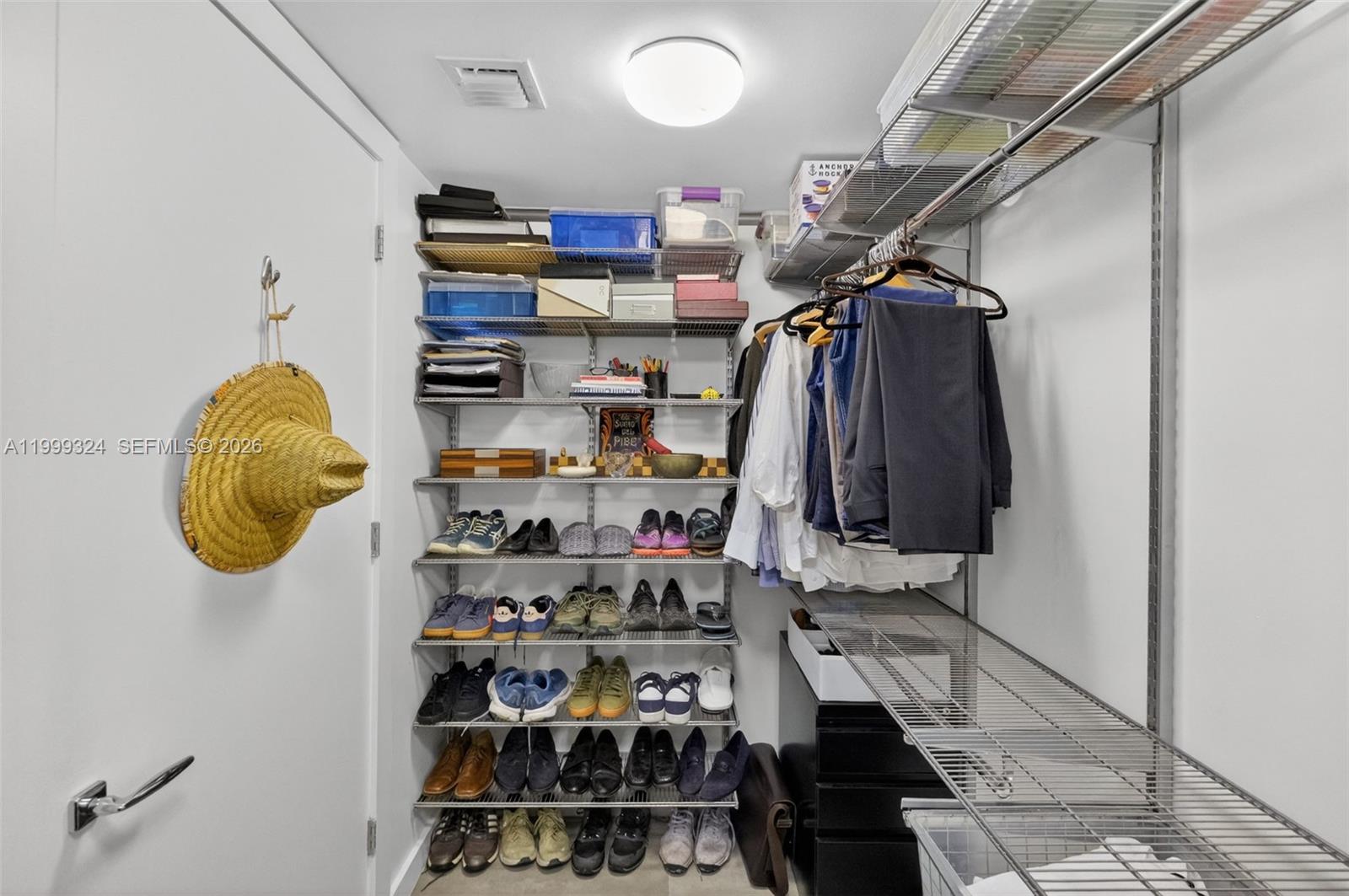 IOS ON THE BAY CONDO - Residential