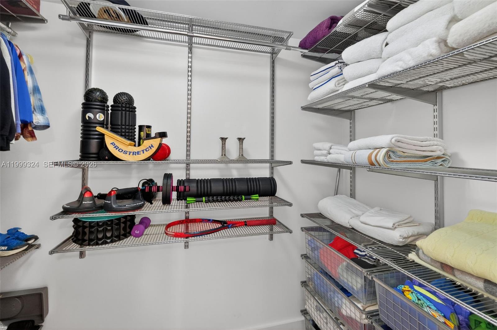 IOS ON THE BAY CONDO - Residential