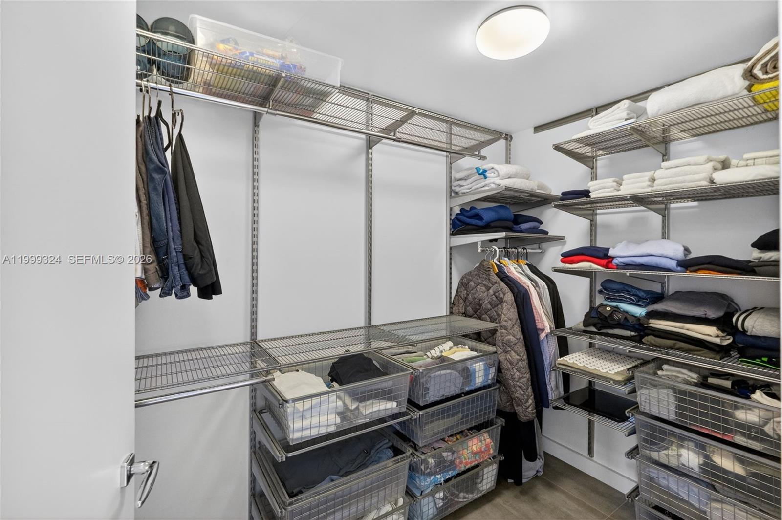 IOS ON THE BAY CONDO - Residential