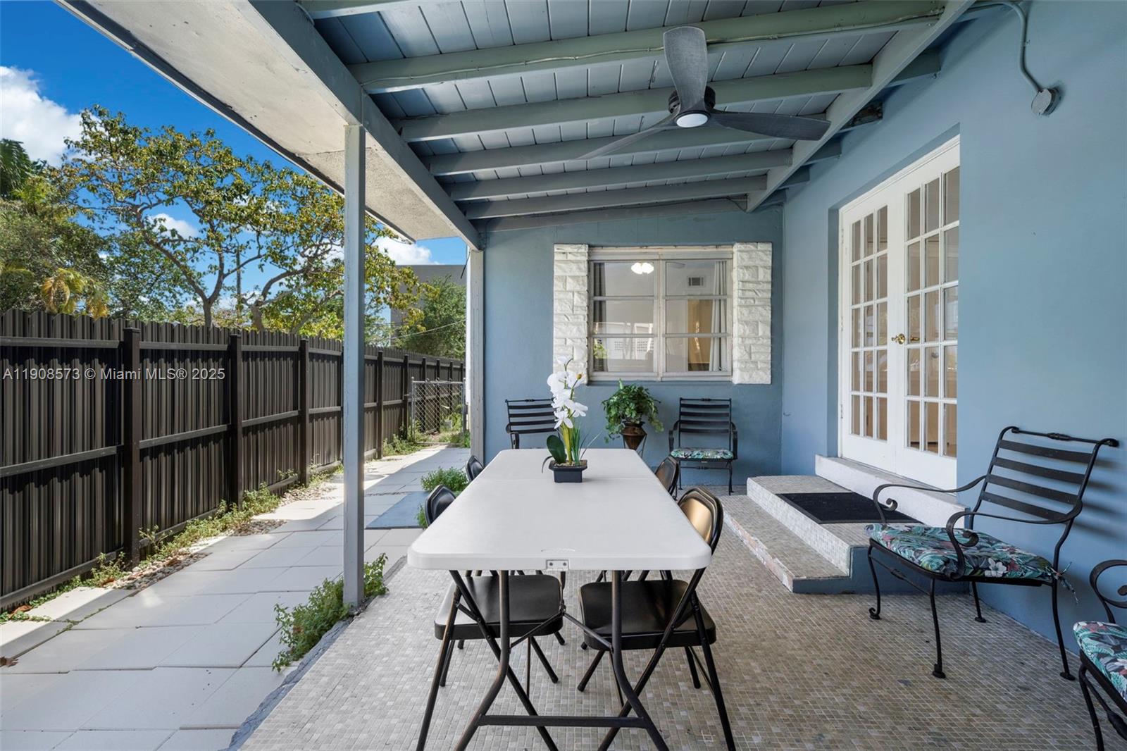 POINCIANA PARK - Residential