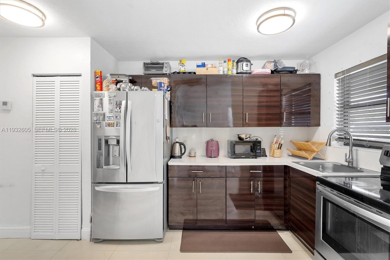 ROSELAWN HEIGHTS - Residential Income