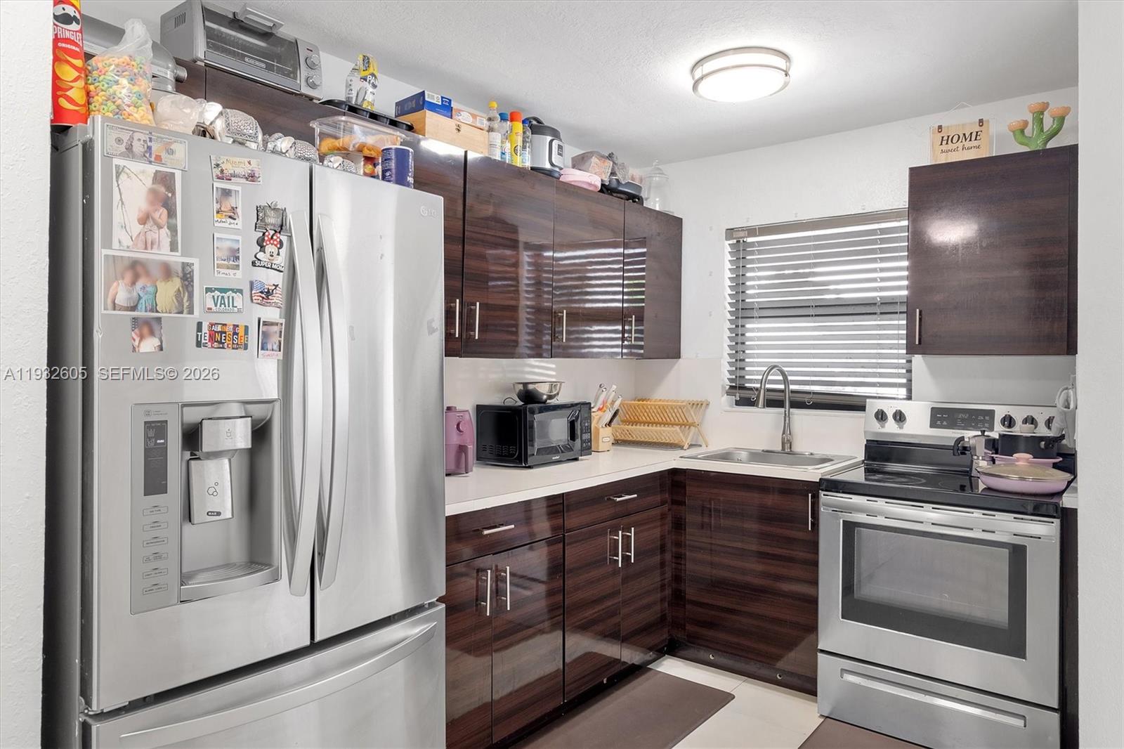 ROSELAWN HEIGHTS - Residential Income