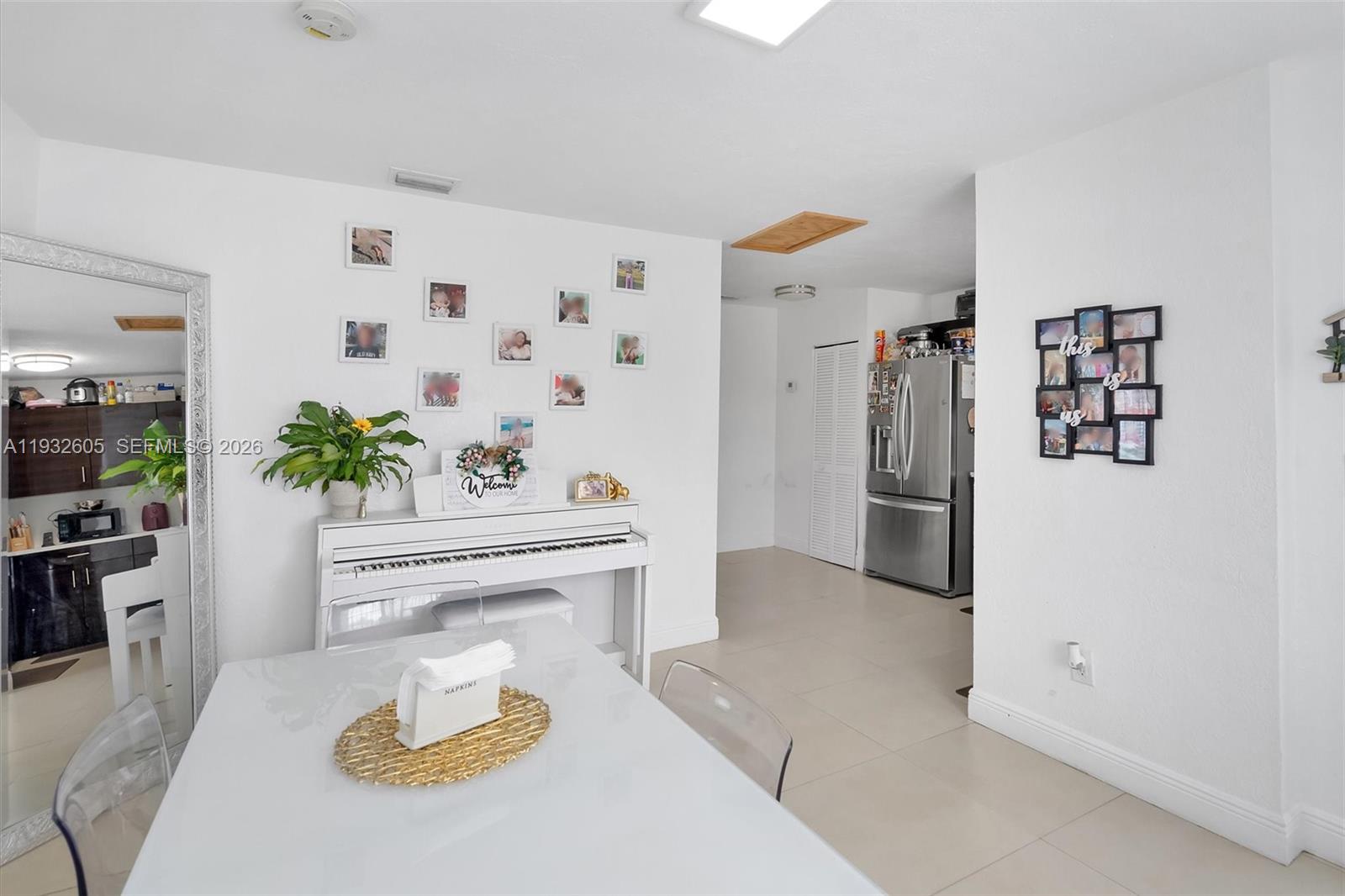 ROSELAWN HEIGHTS - Residential Income