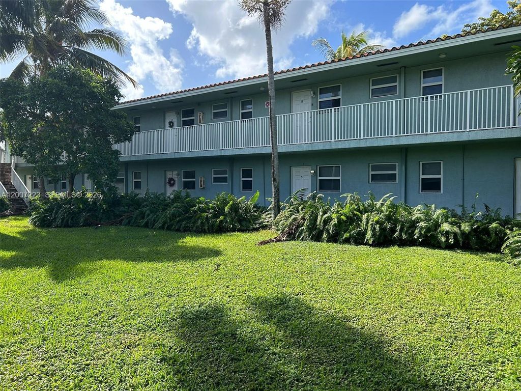 Photo of 3260 NE 19th Ave #09, Oakland Park, FL 33306 (MLS # A12007223)