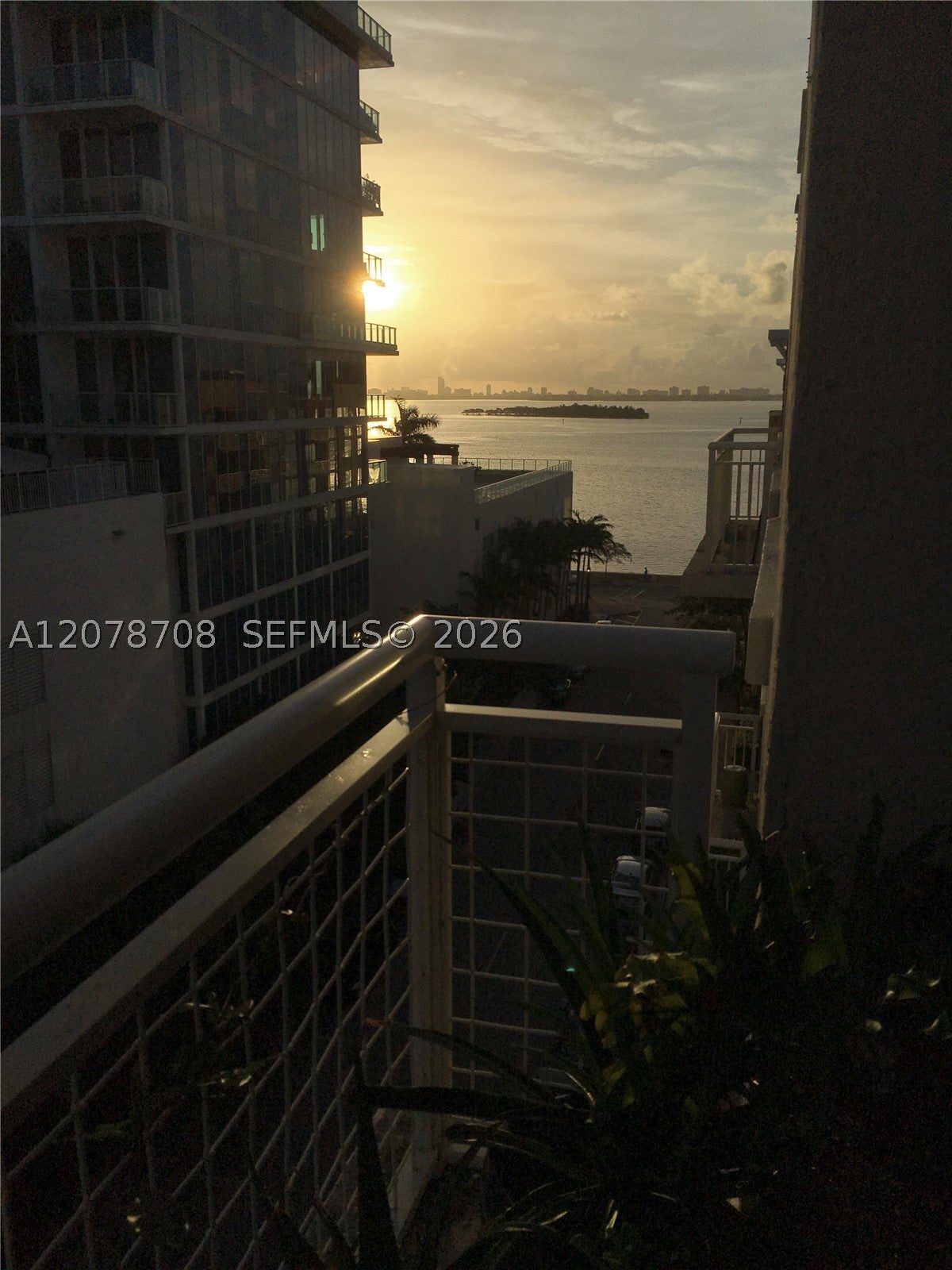 2001 Biscayne Blvd 2604, Miami FL 33137