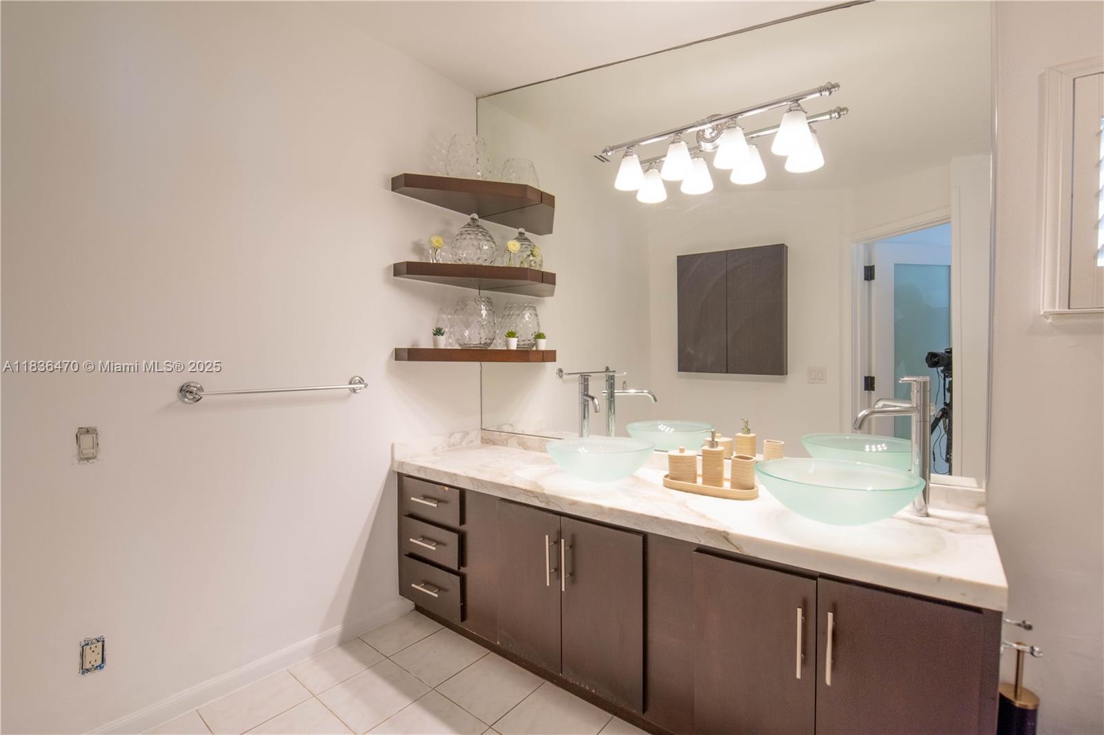 BELLE MEADE REV PL - Residential