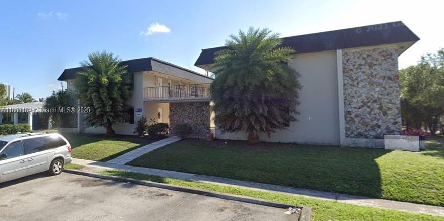 This inviting and well-lit first-floor unit features one bedroom, one bathroom, and includes the convenience of an assigned parking space and an on-site laundry room. Its central location places you just a short 10-minute drive away from Aventura Mall, Sunny Isles beaches, a variety of dining options, shopping destinations, and more. With excellent management in place, this property offers both comfort and convenience. Don't miss out on this fantastic​​‌​​​​‌​‌​​​‌‌​​​‌‌‌​​‌​​‌‌​​​​ opportunity!
