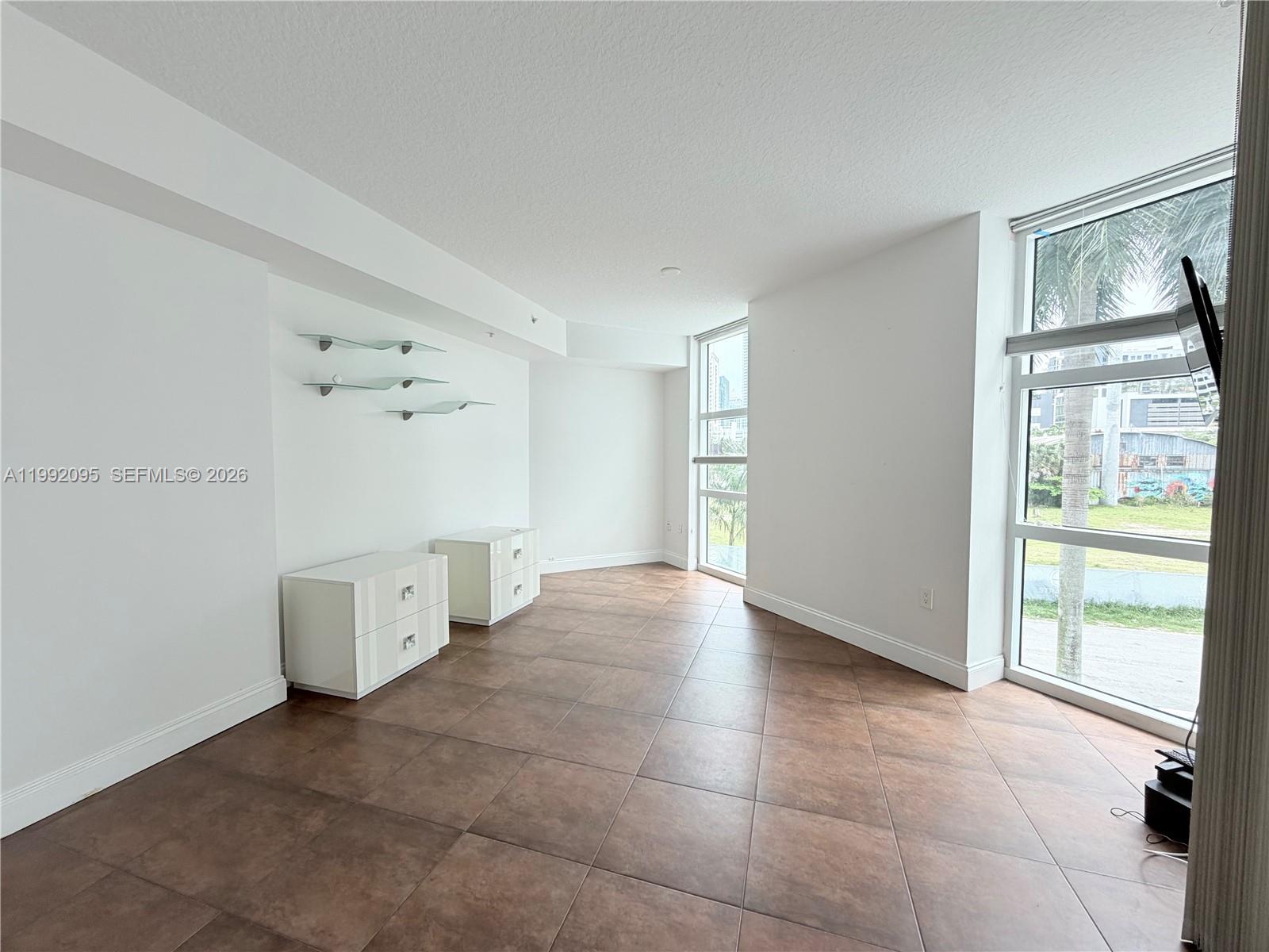 ESPLANADE ON THE NEW RIVE - Residential