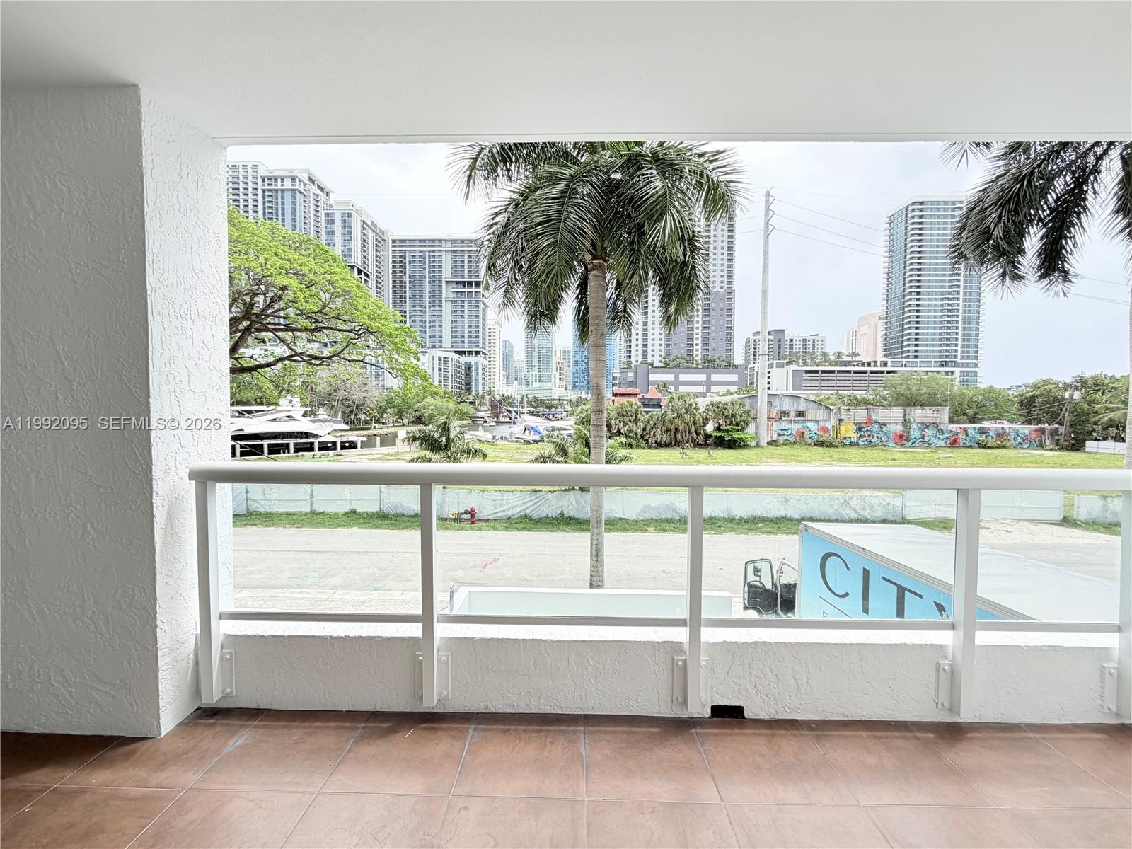 ESPLANADE ON THE NEW RIVE - Residential