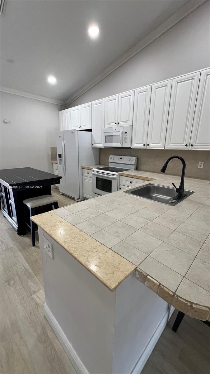 11065 NW 38th Pl