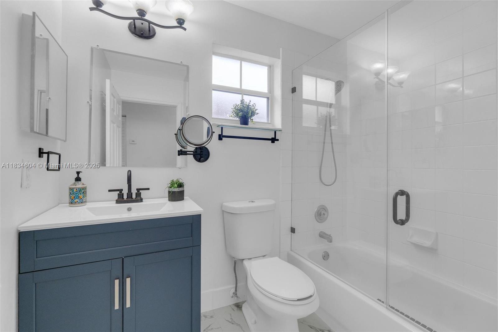 SAPPHIRE SHORES-SAPPHIRE - Residential