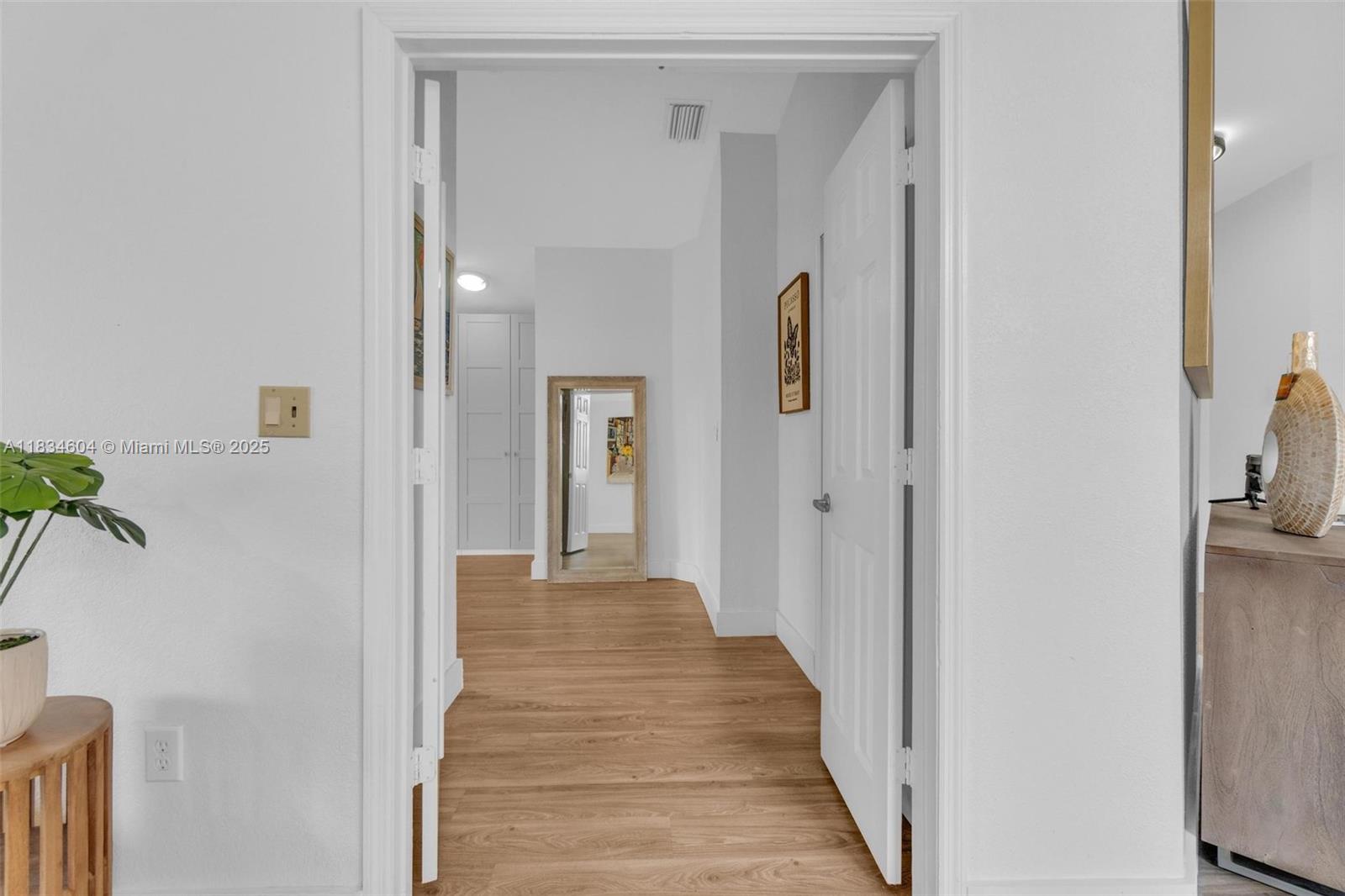 SAPPHIRE SHORES-SAPPHIRE - Residential