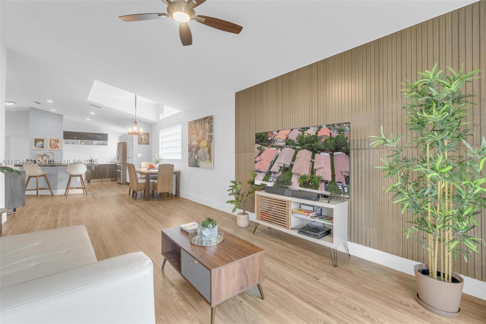 SAPPHIRE SHORES-SAPPHIRE - Residential