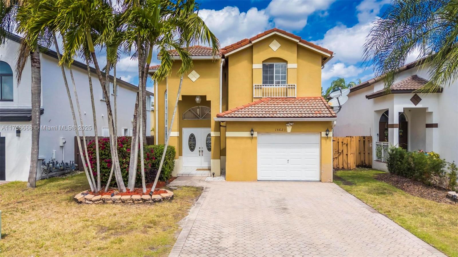 15623 Sw 100th Ter, Miami, Broward County, Florida - 3 Bedrooms  
3 Bathrooms - 