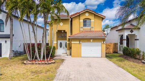 15623 SW 100th Ter Miami FL 33196