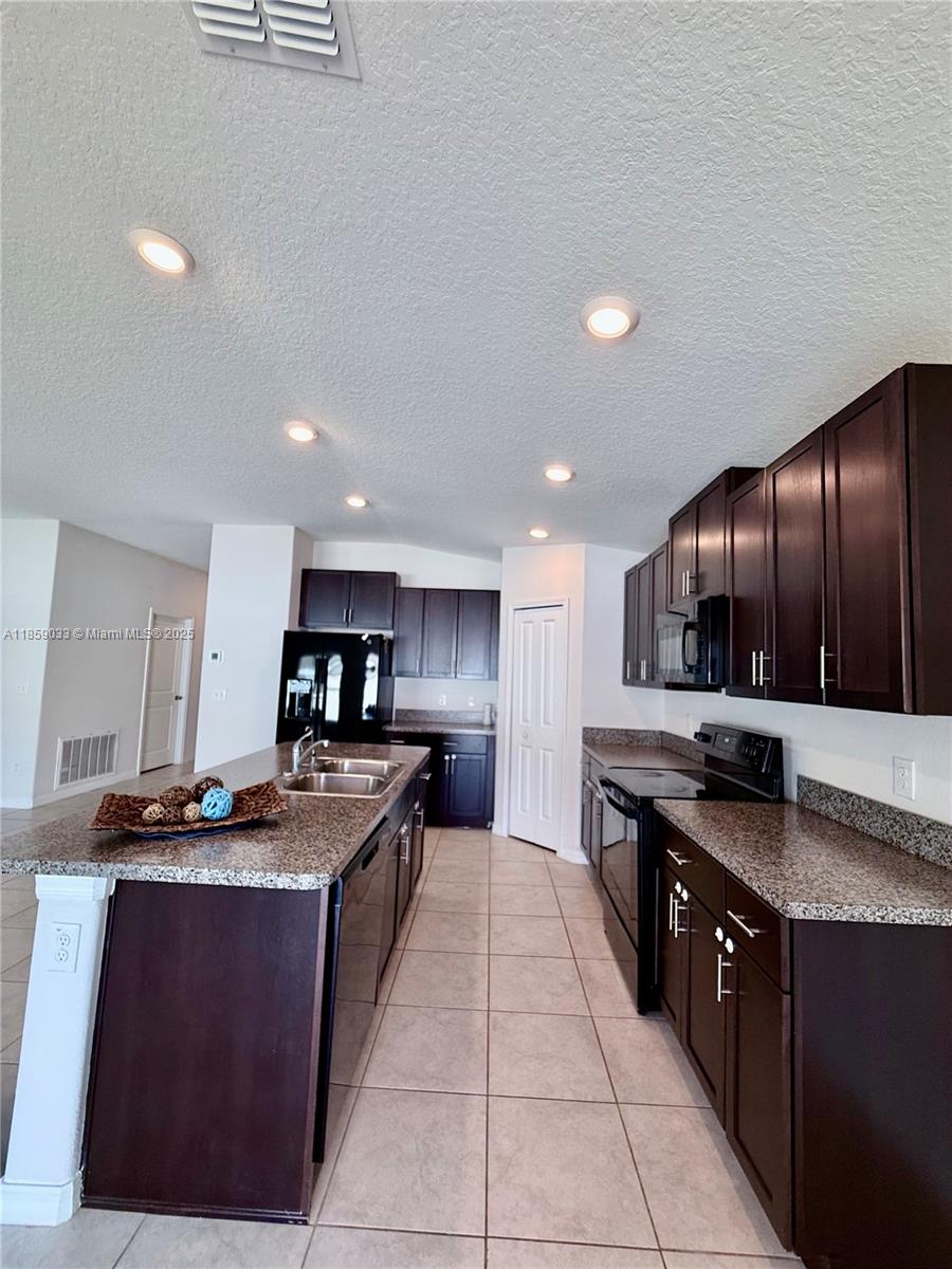 Hidden River - Residential