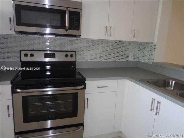 5200 NW 31st Ave 214