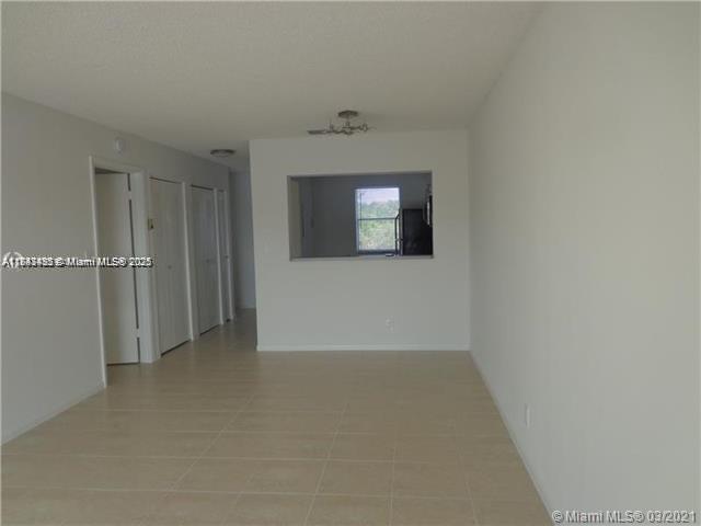 VILLAS AT LAKEVIEW CONDO - Residential