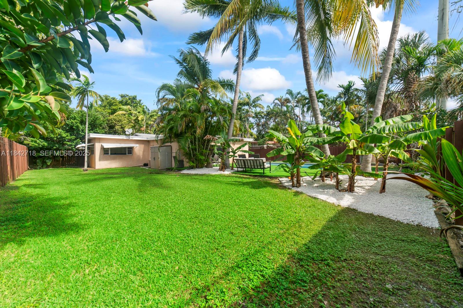 SUNSET ISLES SEC 3 - Residential