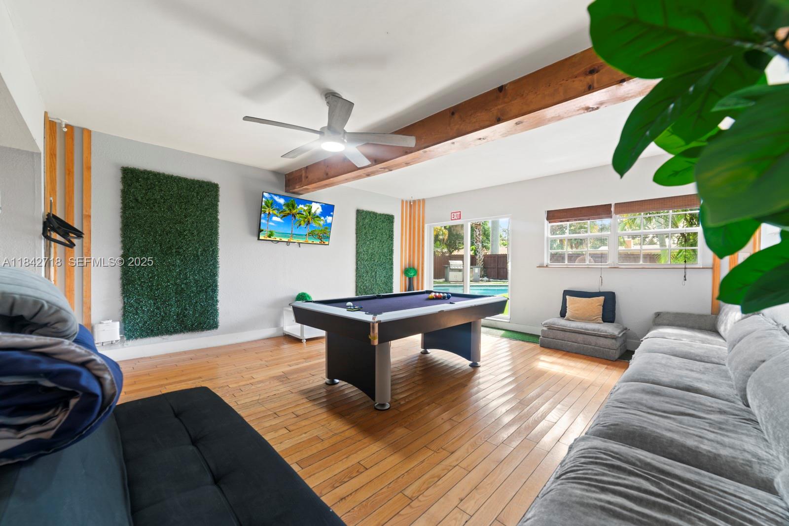 SUNSET ISLES SEC 3 - Residential