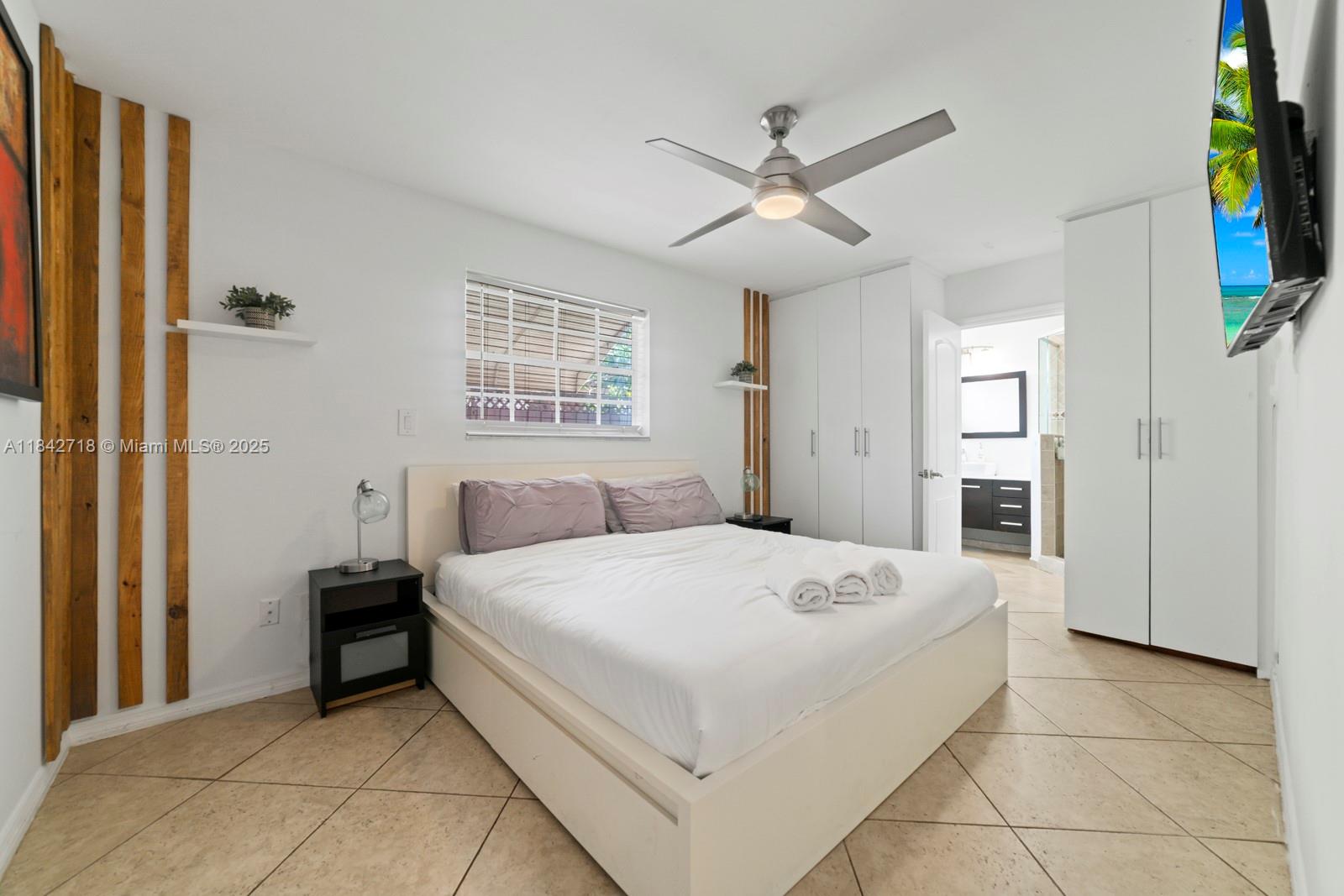 SUNSET ISLES SEC 3 - Residential