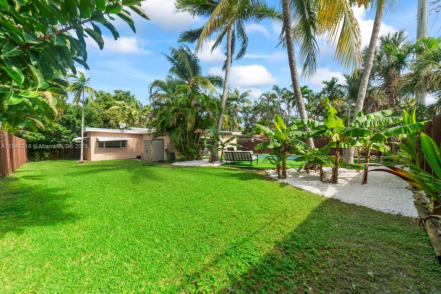 Amazing convert 4/3 potential 5 rooms 2 full bathrooms, money corporate machine gross , almost 1897 SQFT, brand new Ac, Pool heater, New pool, turf backyard, great oprtuniyty to own a dream house or great invest and i much more , 175k average gross past years ready for do Airbnb, or living in luxury style , don't miss this oportunity