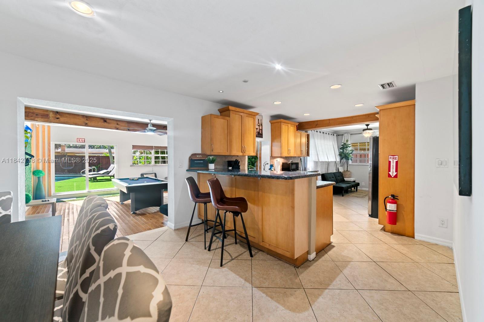 SUNSET ISLES SEC 3 - Residential