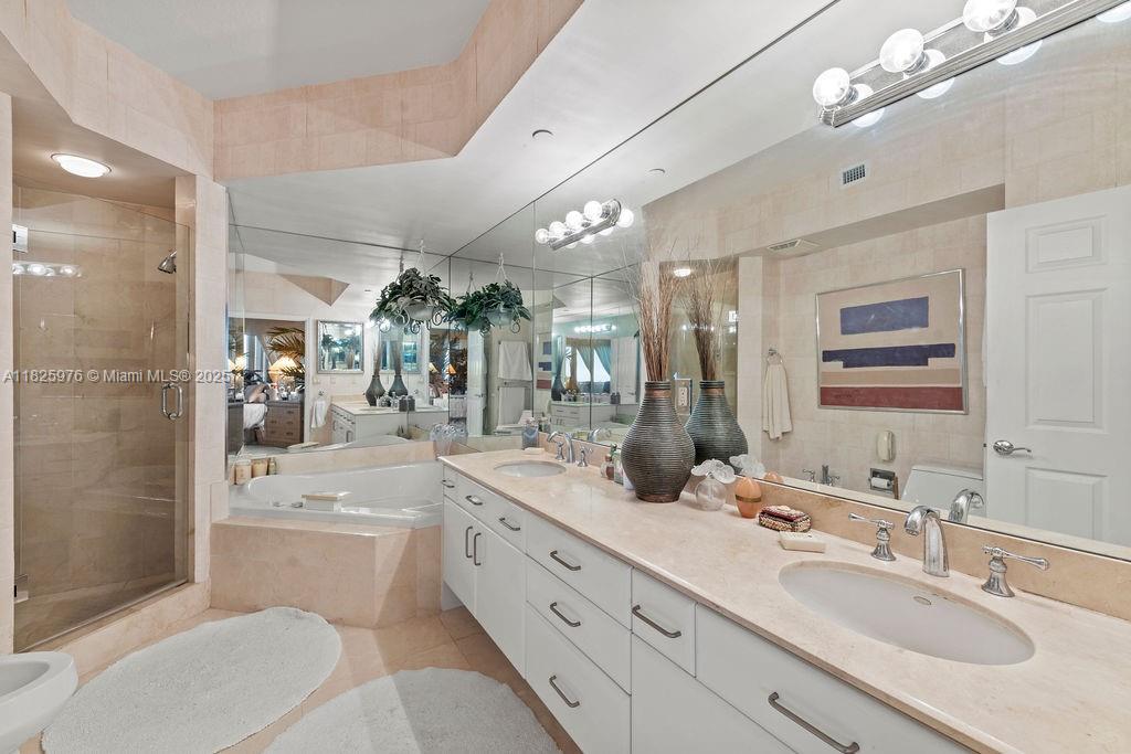 LHERMITAGE II CONDOMINIUM - Residential