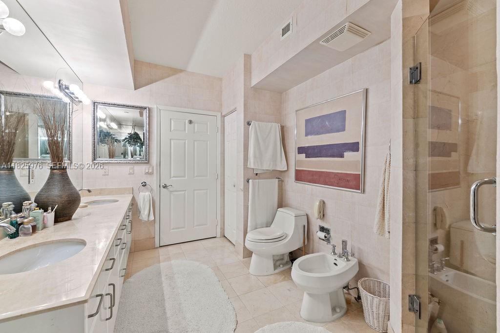 LHERMITAGE II CONDOMINIUM - Residential