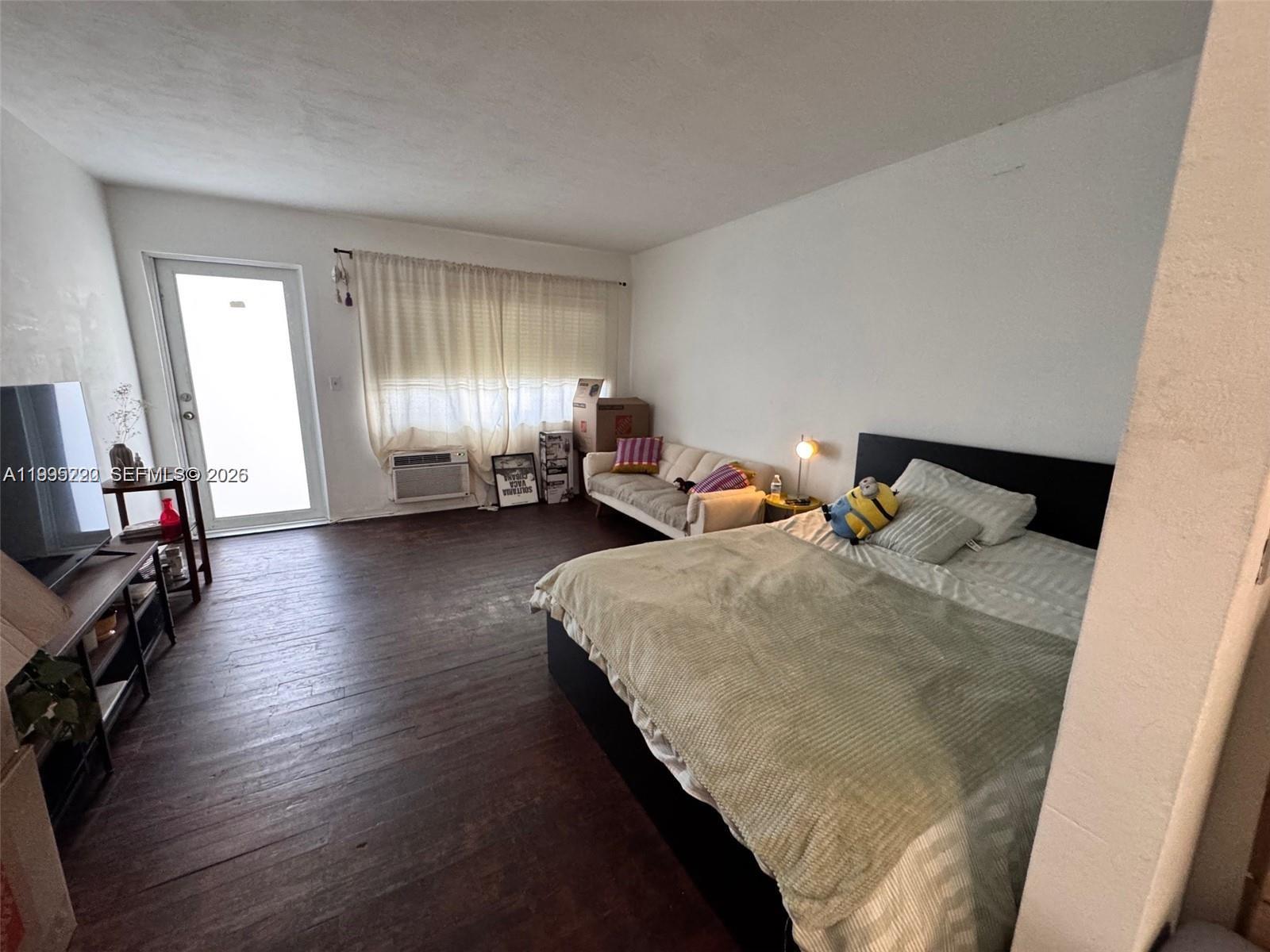 THE CORVETTE CONDO - Residential