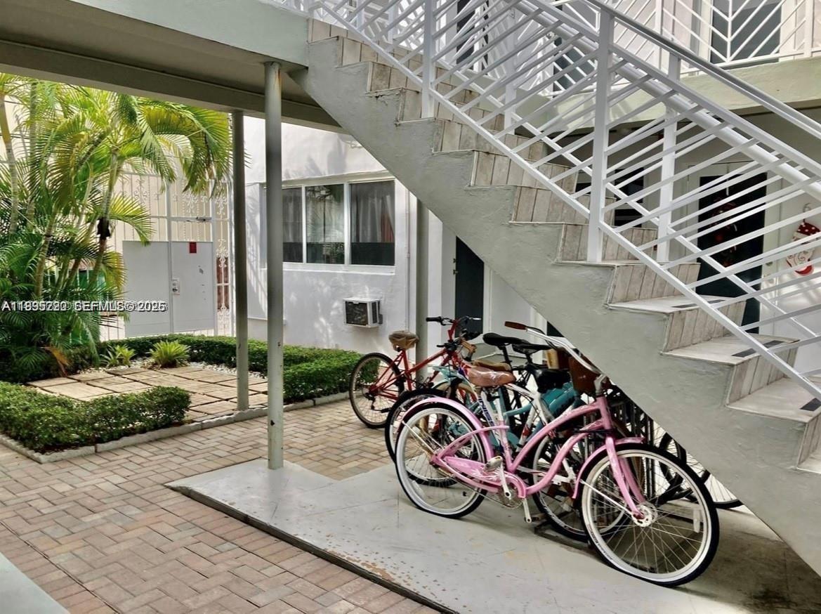 THE CORVETTE CONDO - Residential