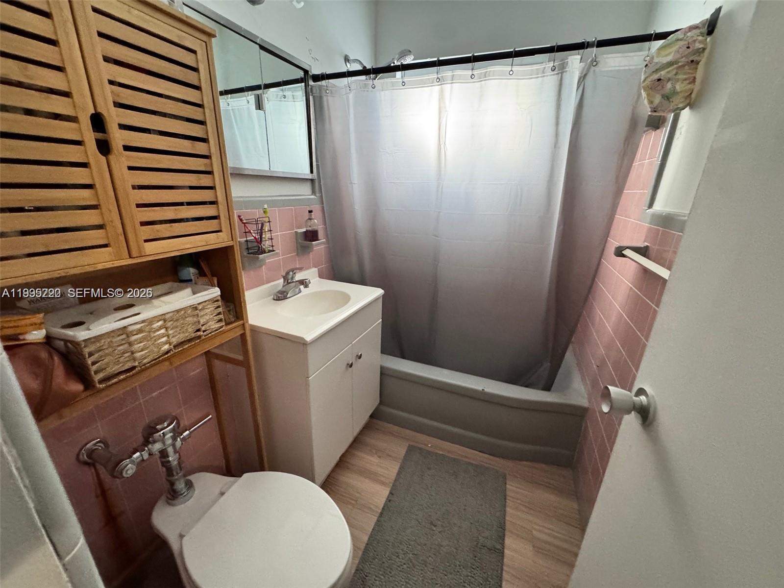 THE CORVETTE CONDO - Residential