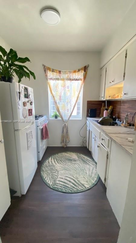 THE CORVETTE CONDO - Residential