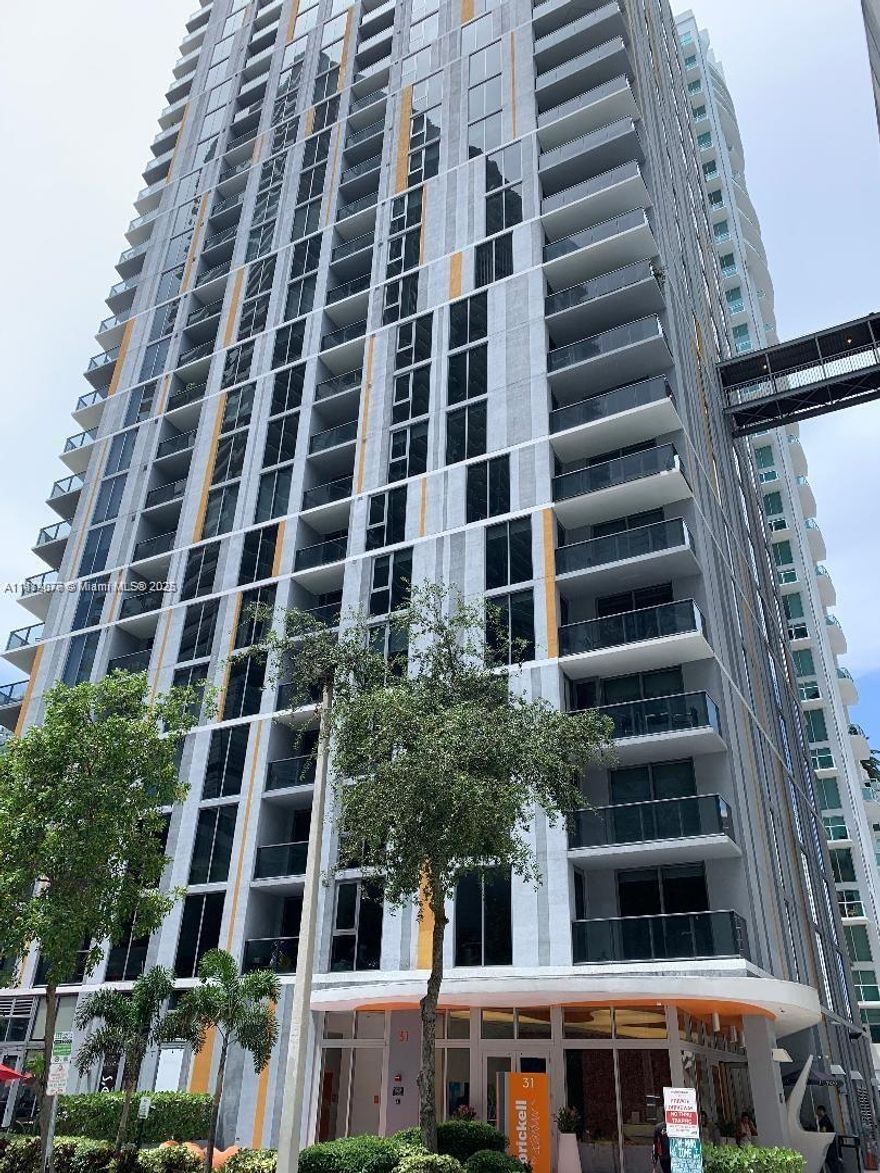 Experience luxury living in this fully furnished boutique condo, ideally located in the heart of Brickell, just steps from Brickell City Centre, Mary Brickell Village, the Metro Mover, and Brickell Avenue. The building offers top-tier amenities including a rooftop pool, a 25th-floor swimming pool, fitness center, party room, and 24-hour security. A rare opportunity not to be missed! Short-term rentals of at least one month are allowed, perfect for investors.