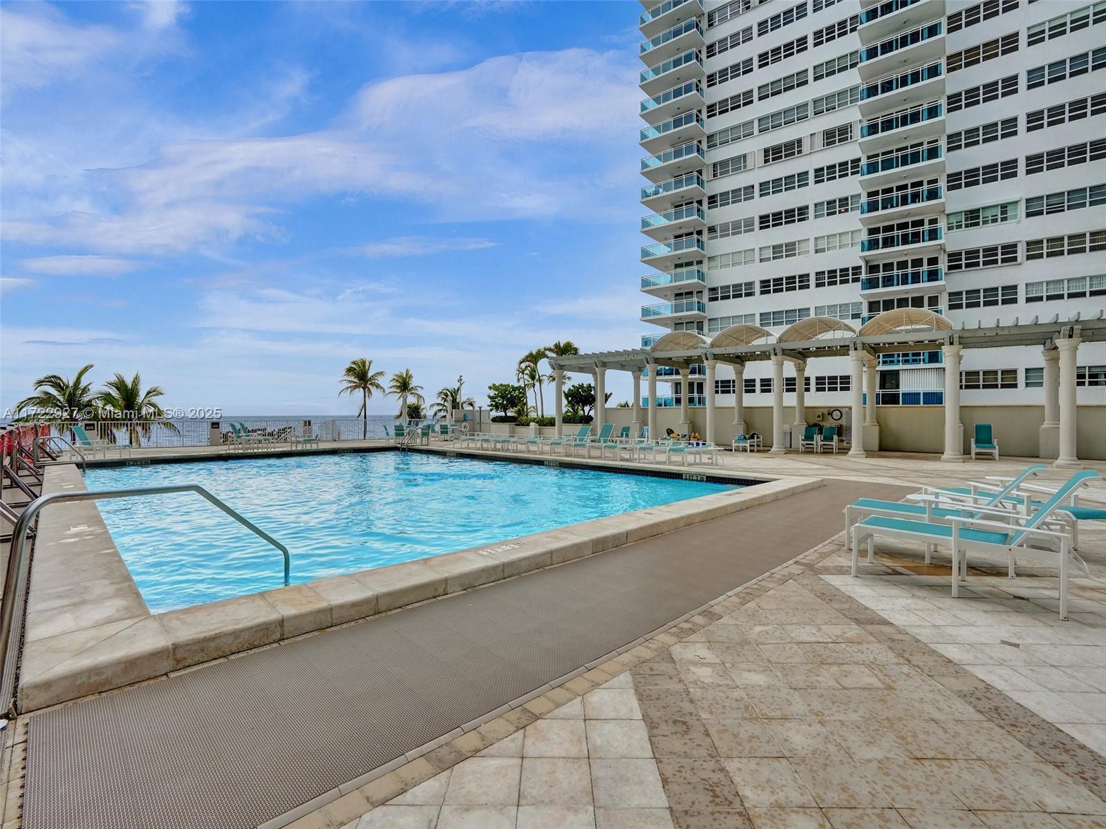 PLAYA DEL SOL CONDO - Residential
