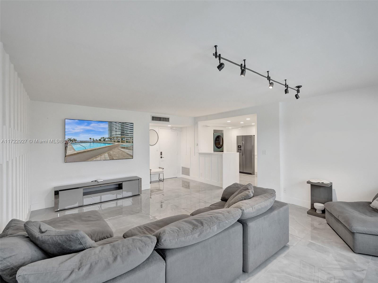 3500 Galt Ocean Dr 1109