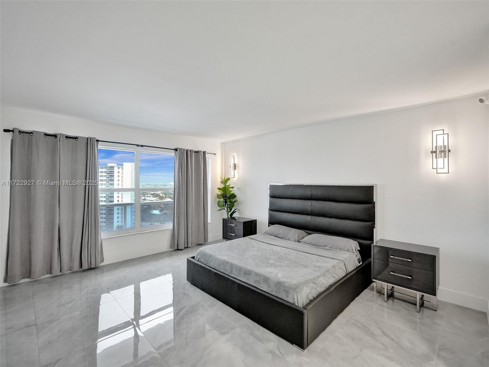 PLAYA DEL SOL CONDO - Residential
