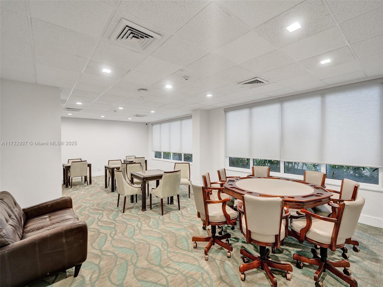 PLAYA DEL SOL CONDO - Residential
