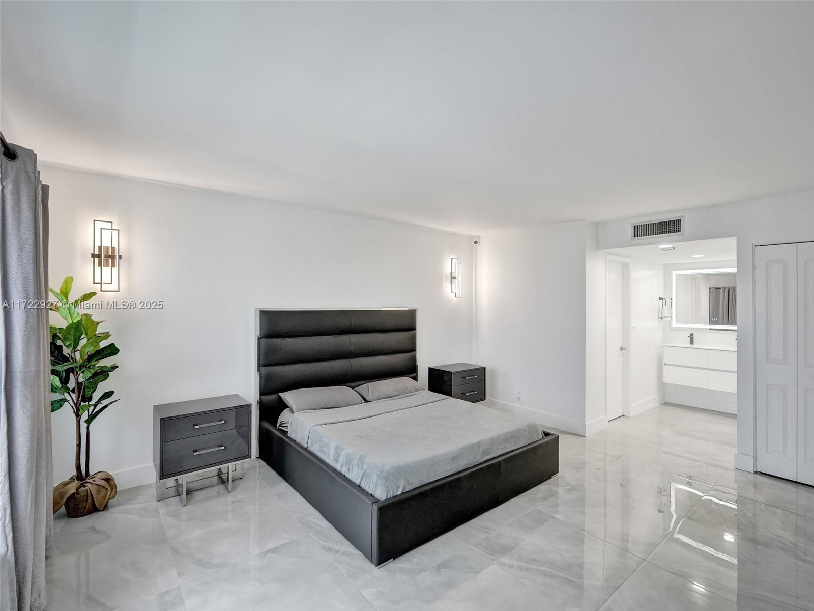 PLAYA DEL SOL CONDO - Residential